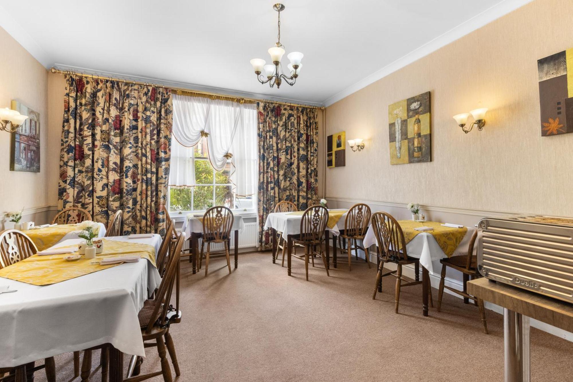 The Lansdowne Bed & Breakfast Leamington Spa Exterior photo